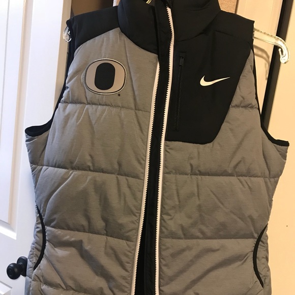 Nike Oregon Vest - Picture 1 of 1